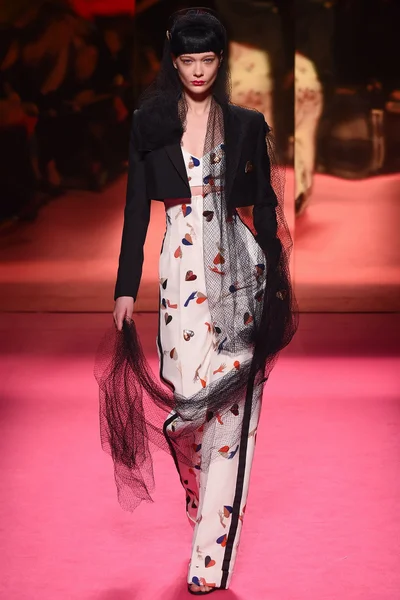Look 7